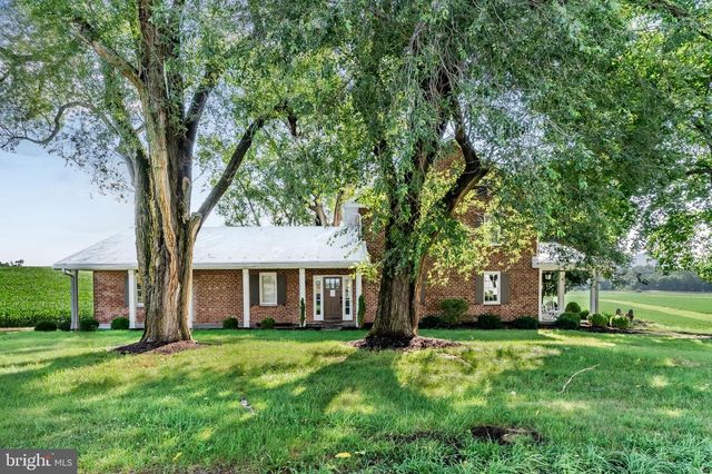 102 ENCKS MILL RD, Carlisle, PA 17015