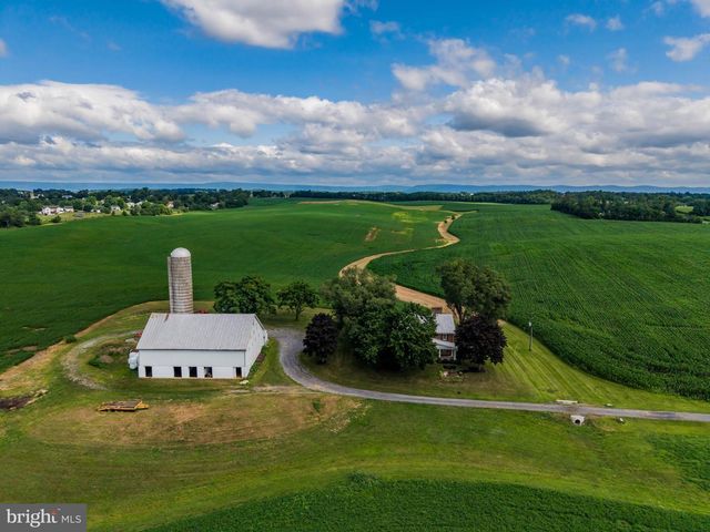 102 ENCKS MILL RD, Carlisle, PA 17015