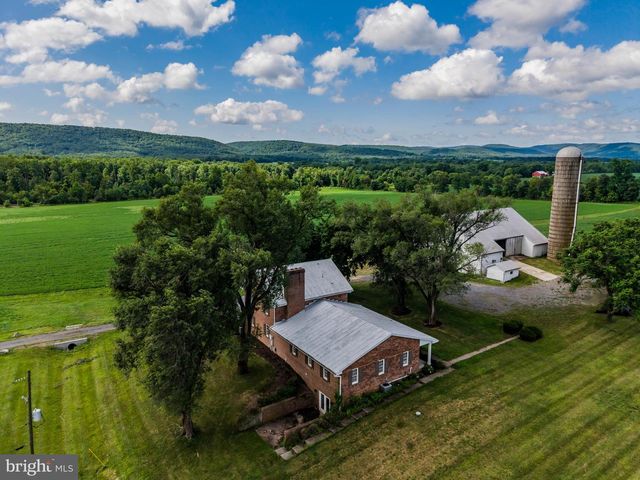102 ENCKS MILL RD, Carlisle, PA 17015