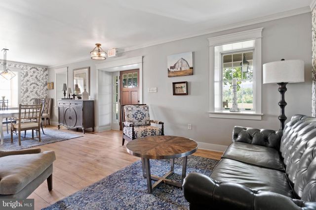102 ENCKS MILL RD, Carlisle, PA 17015