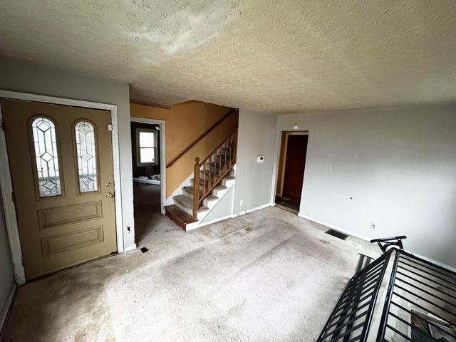 1176 Duxberry Avenue, Columbus, OH 43211