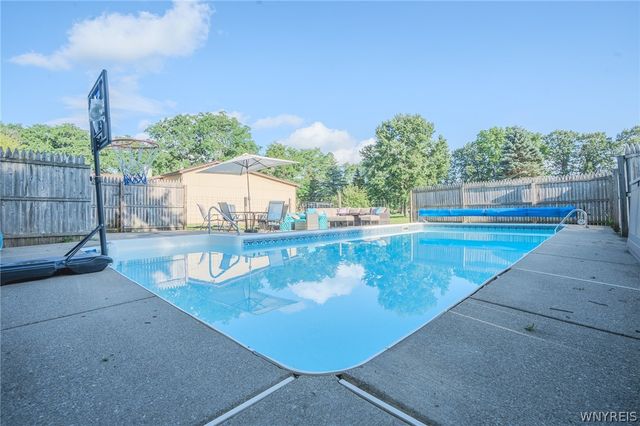 4762 South Ayers Road, Newstead, NY 14001