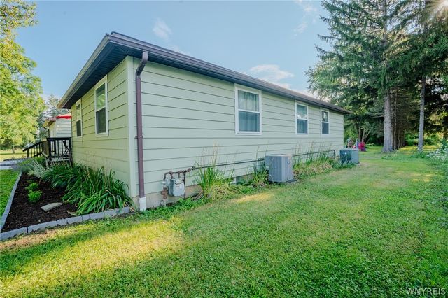 4762 South Ayers Road, Newstead, NY 14001