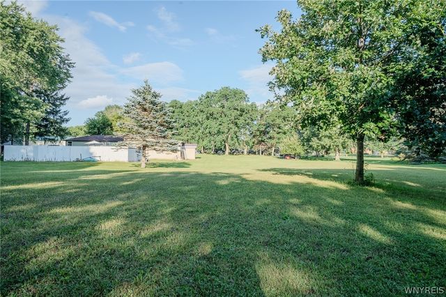 4762 South Ayers Road, Newstead, NY 14001