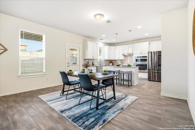 631 Ridgehorn Dr, New Braunfels, TX 78130