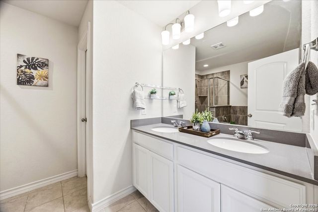 631 Ridgehorn Dr, New Braunfels, TX 78130