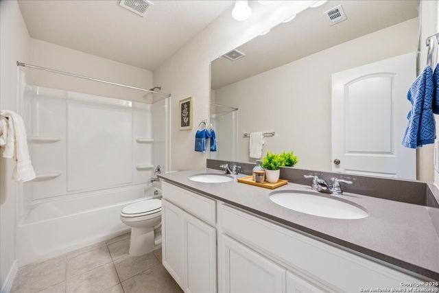 631 Ridgehorn Dr, New Braunfels, TX 78130