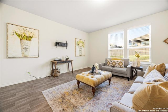 631 Ridgehorn Dr, New Braunfels, TX 78130