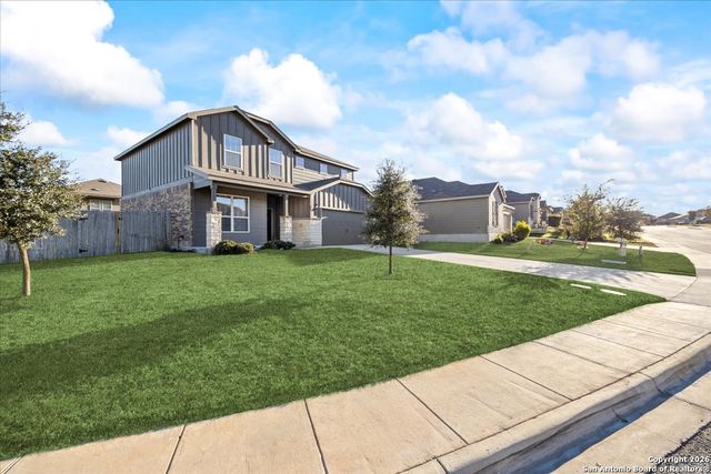 631 Ridgehorn Dr, New Braunfels, TX 78130