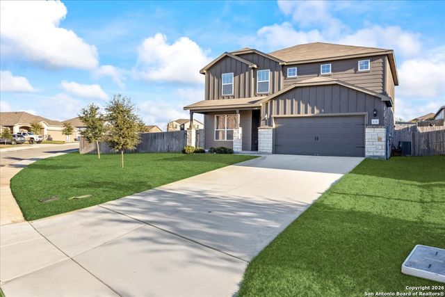 631 Ridgehorn Dr, New Braunfels, TX 78130