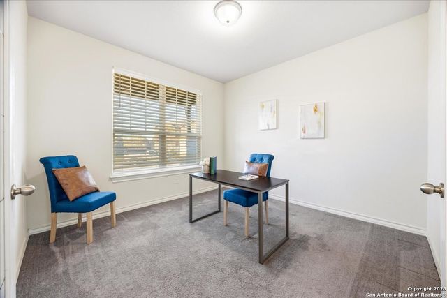 631 Ridgehorn Dr, New Braunfels, TX 78130