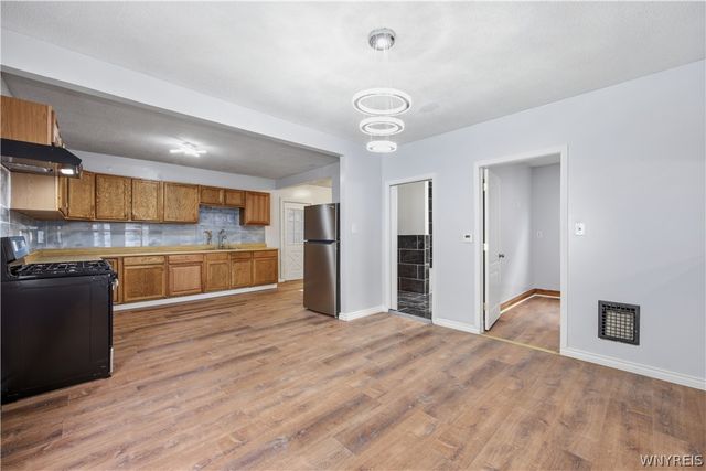 122 Dartmouth Avenue, Buffalo, NY 14215