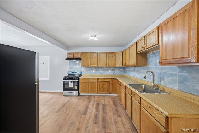 122 Dartmouth Avenue, Buffalo, NY 14215