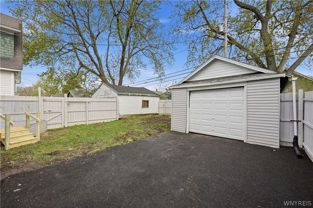 122 Dartmouth Avenue, Buffalo, NY 14215