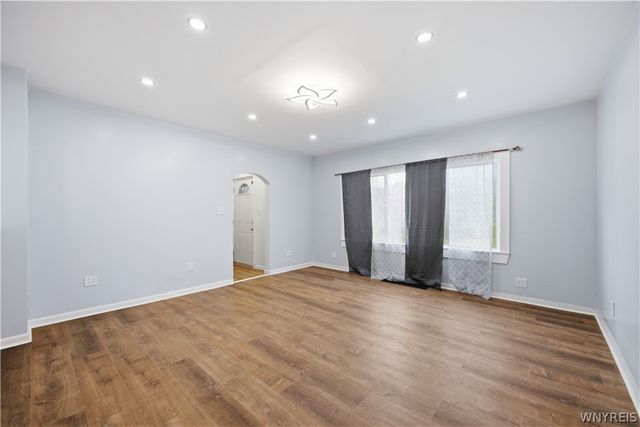 122 Dartmouth Avenue, Buffalo, NY 14215
