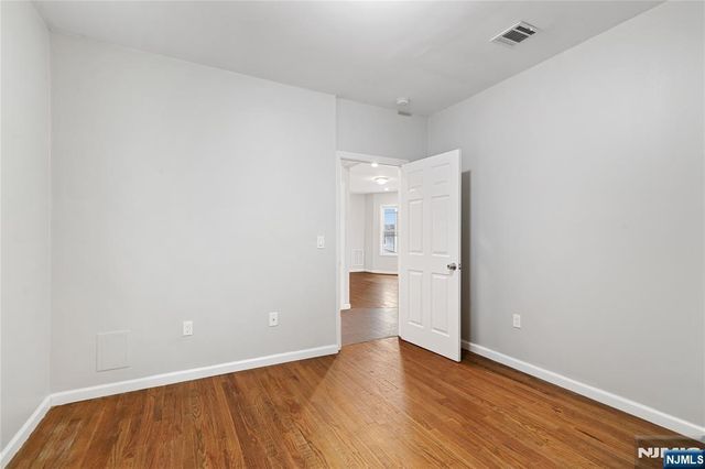 543 N Grove Street, East Orange, NJ 07017