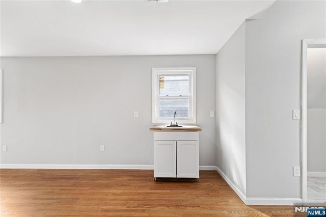 543 N Grove Street, East Orange, NJ 07017