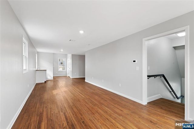 543 N Grove Street, East Orange, NJ 07017