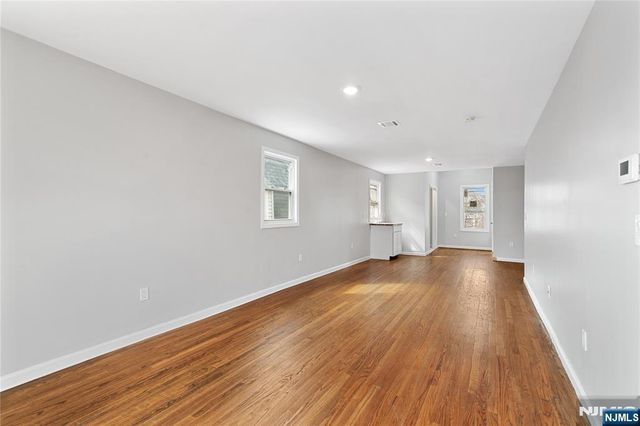 543 N Grove Street, East Orange, NJ 07017