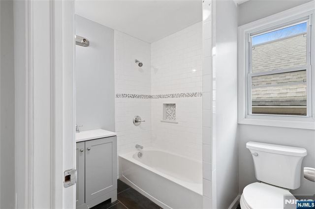 543 N Grove Street, East Orange, NJ 07017