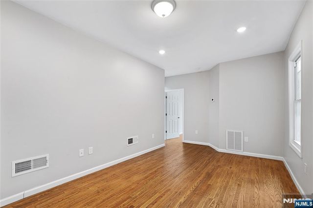 543 N Grove Street, East Orange, NJ 07017