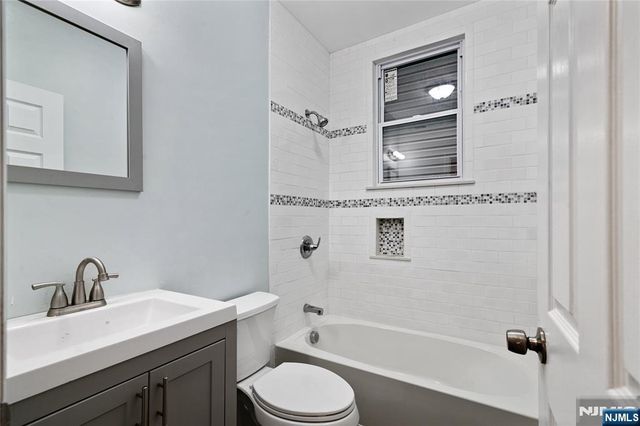 543 N Grove Street, East Orange, NJ 07017