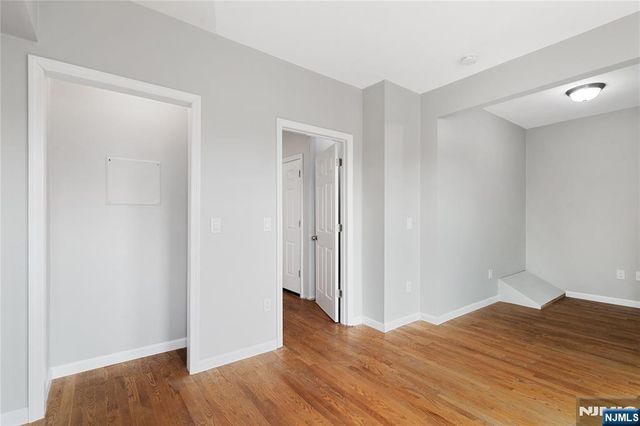 543 N Grove Street, East Orange, NJ 07017