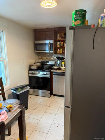 25 Webb Avenue, Hempstead, NY 11550