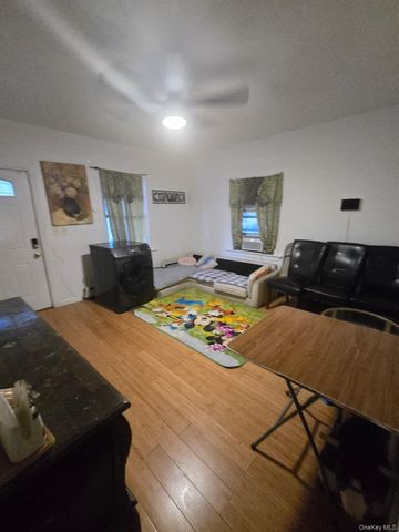 25 Webb Avenue, Hempstead, NY 11550