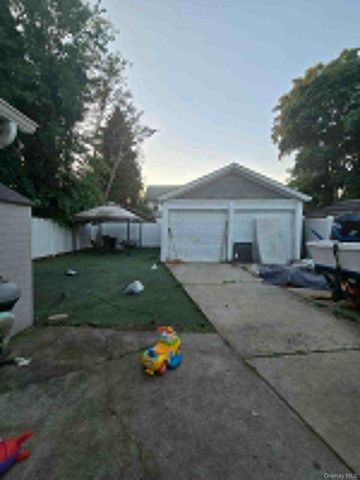 25 Webb Avenue, Hempstead, NY 11550