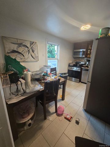 25 Webb Avenue, Hempstead, NY 11550