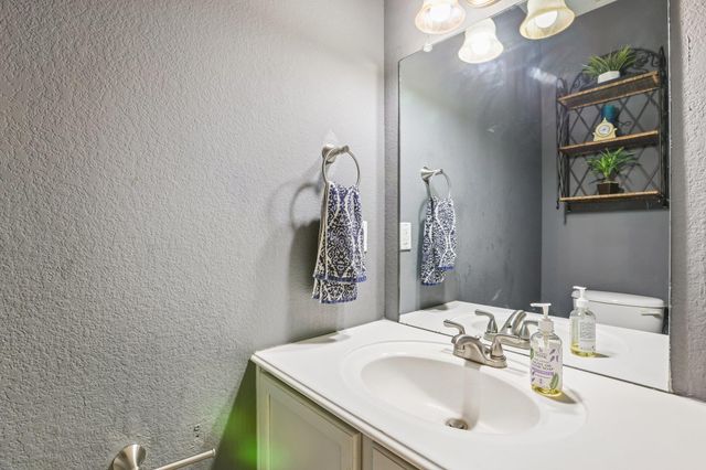 2821 Purple Thistle DR, Pflugerville, TX 78660