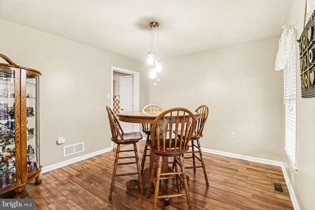 40 BLUE SPRUCE DR, Enola, PA 17025