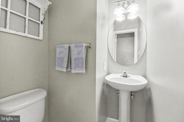 40 BLUE SPRUCE DR, Enola, PA 17025