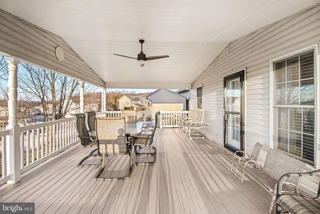 40 BLUE SPRUCE DR, Enola, PA 17025