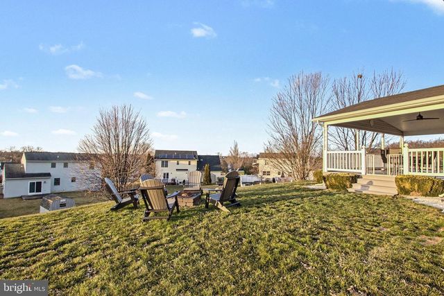 40 BLUE SPRUCE DR, Enola, PA 17025