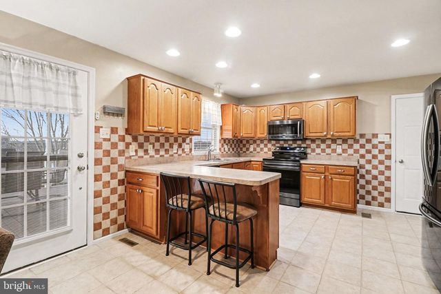 40 BLUE SPRUCE DR, Enola, PA 17025