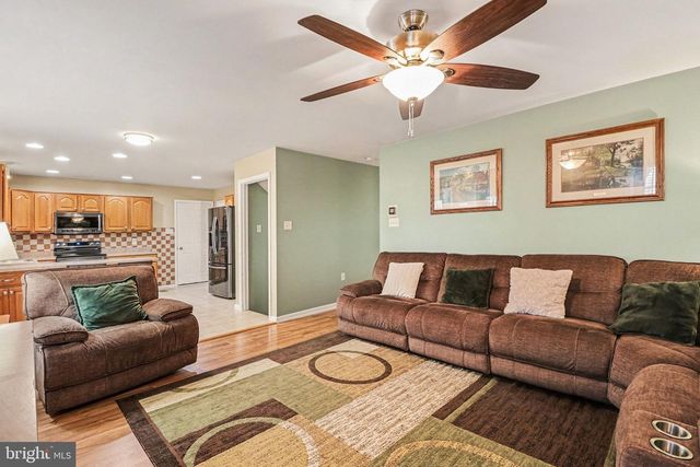 40 BLUE SPRUCE DR, Enola, PA 17025