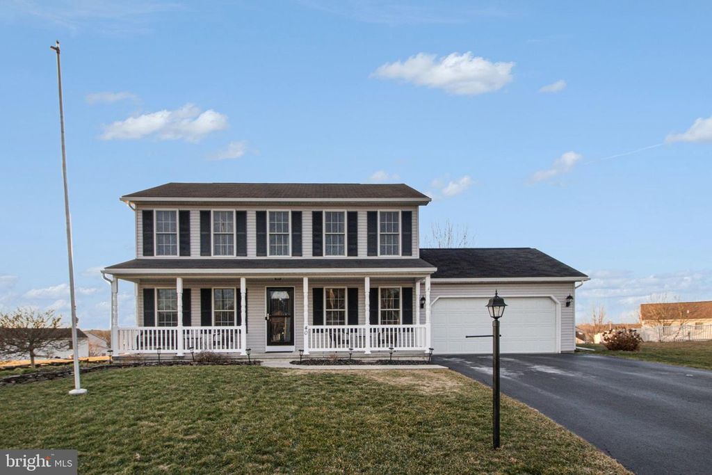 40 BLUE SPRUCE DR, Enola, PA 17025