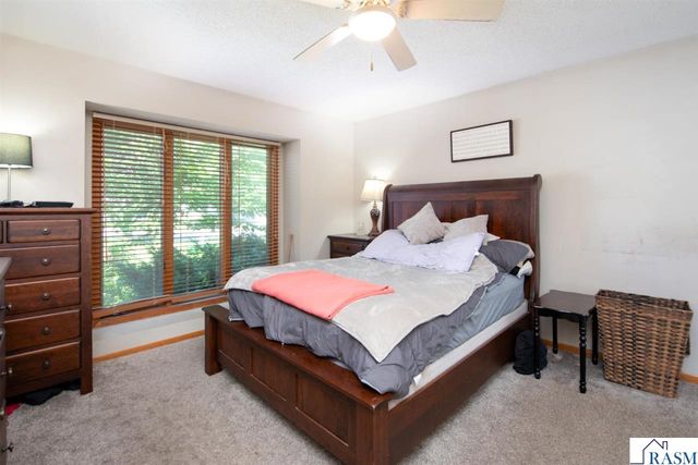 1002 Oak Terrace Drive, North Mankato, MN 56003