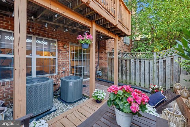109 MARTIN LN, Alexandria, VA 22304