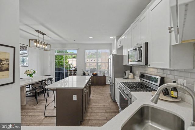 109 MARTIN LN, Alexandria, VA 22304
