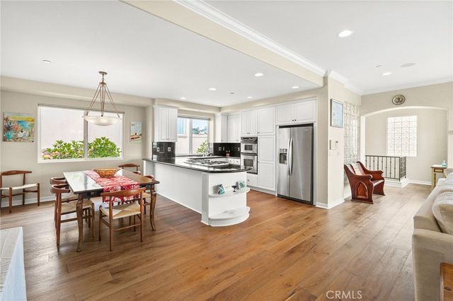 710 11th Street, Hermosa Beach, CA 90254