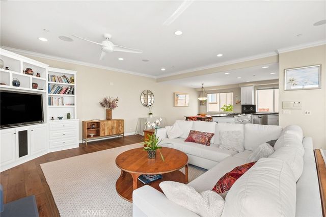 710 11th Street, Hermosa Beach, CA 90254