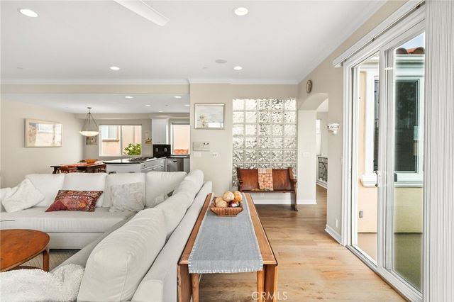 710 11th Street, Hermosa Beach, CA 90254