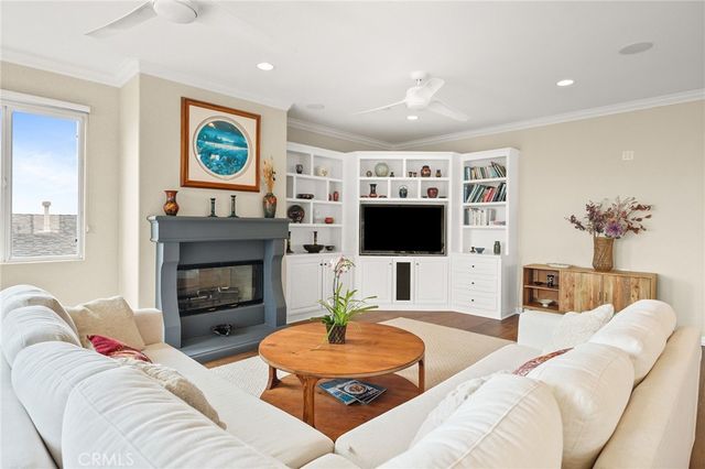 710 11th Street, Hermosa Beach, CA 90254