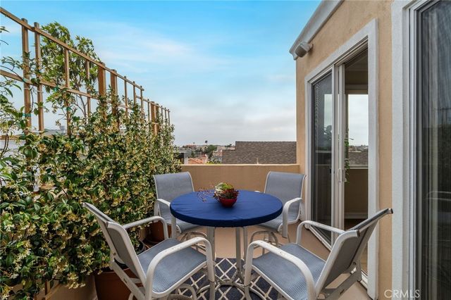 710 11th Street, Hermosa Beach, CA 90254