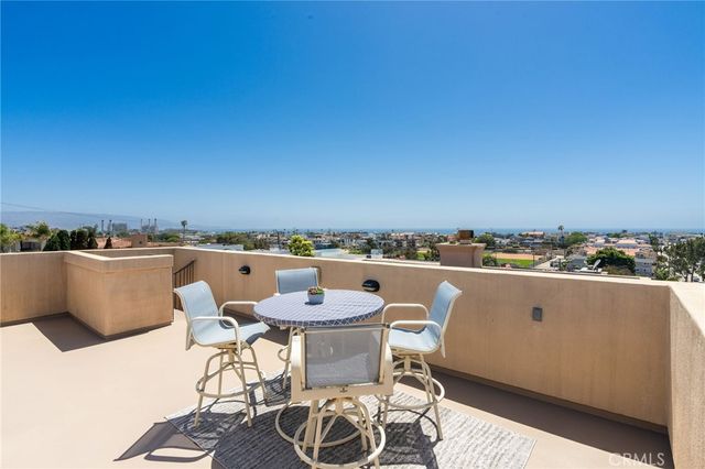 710 11th Street, Hermosa Beach, CA 90254