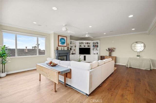 710 11th Street, Hermosa Beach, CA 90254