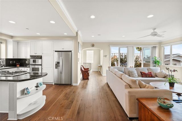 710 11th Street, Hermosa Beach, CA 90254